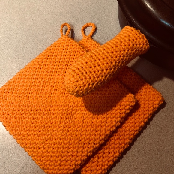 2 Orange cotton potholders , 1 cotton scrubby & 1 cast iron holders - Picture 2 of 6